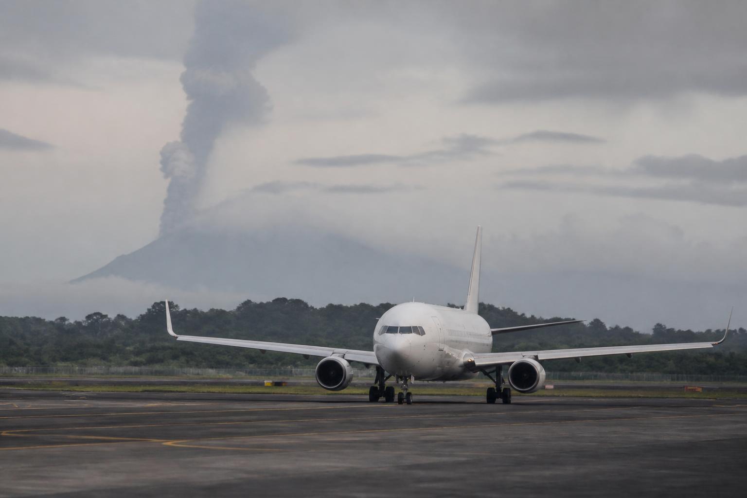 Penerbangan Palu-Jakarta Kembali Beroperasi Setelah Terdampak Abu Anak Krakatau