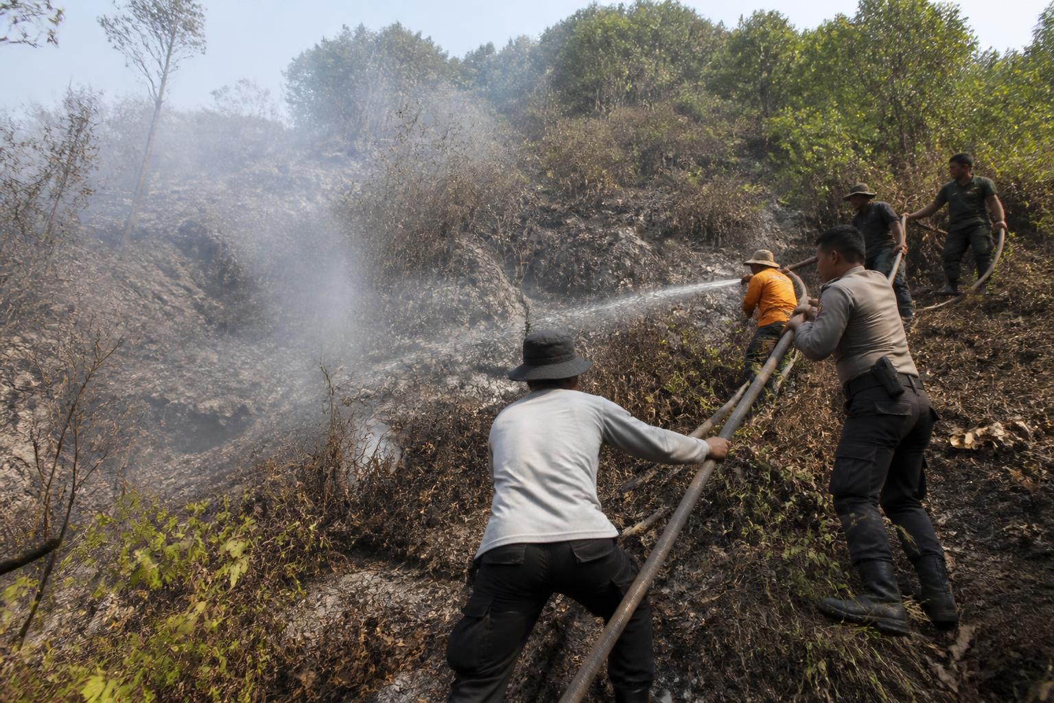 Kebakaran Lahan di Balingara Touna Dipadamkan Warga dan Polisi, Titik Api Sulit Dijangkau