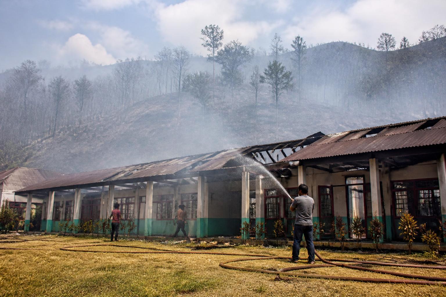 Karhutla Pamona Selatan Berdampak pada Sekolah, Pemkab Poso Siapkan Akses dan Sumber Air